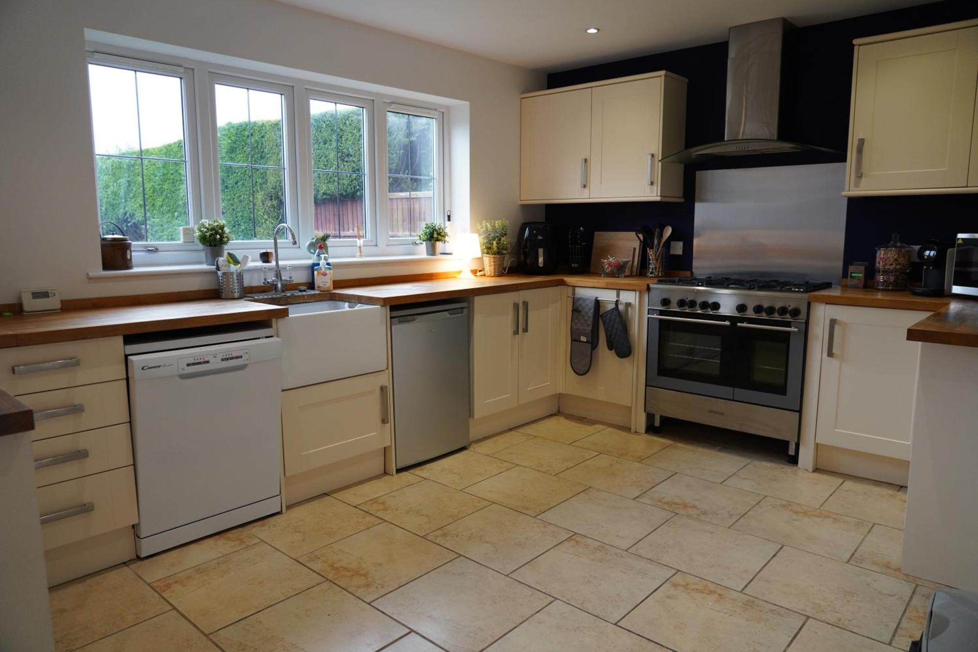 8 Double Beds In A 5 Bedroom House, Pets Welcome Epworth Exterior foto